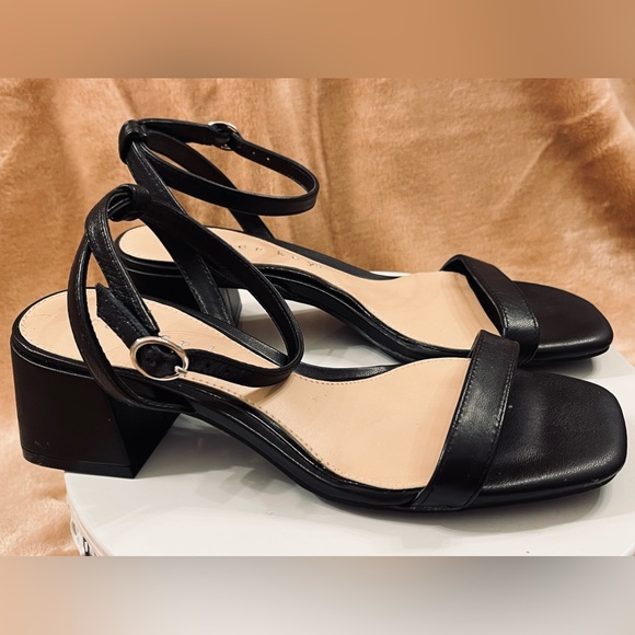 Copper Key Shoes Copper Key Black Heel Sandals 55m Poshmark